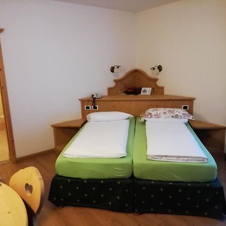 Hotel Camoscio Rocca Pietore Buitenkant foto