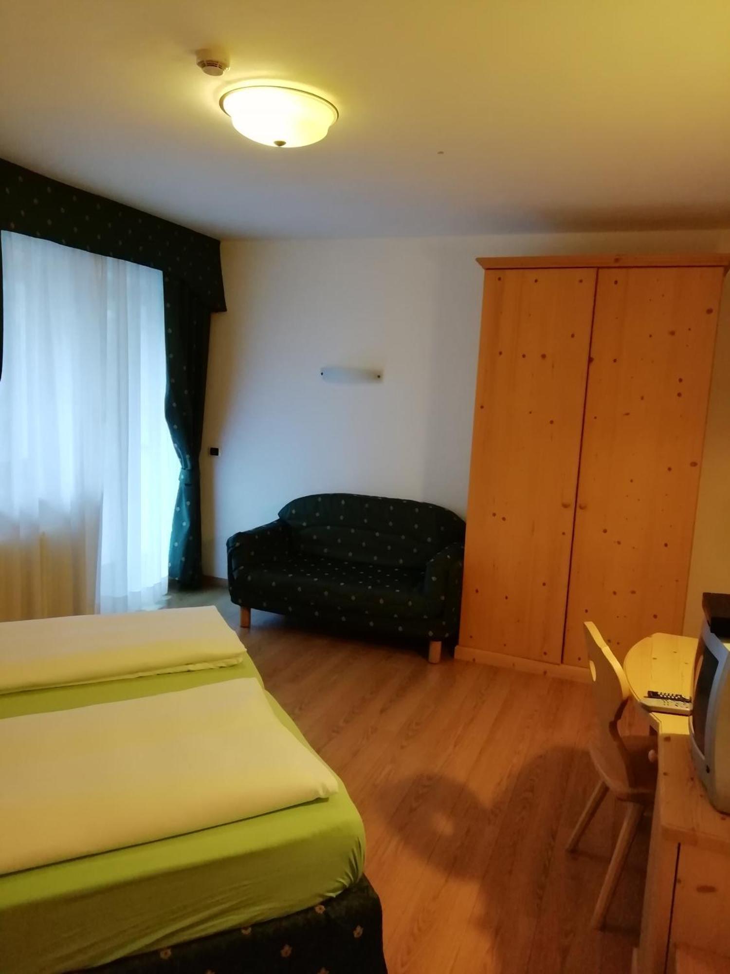 Hotel Camoscio Rocca Pietore Buitenkant foto