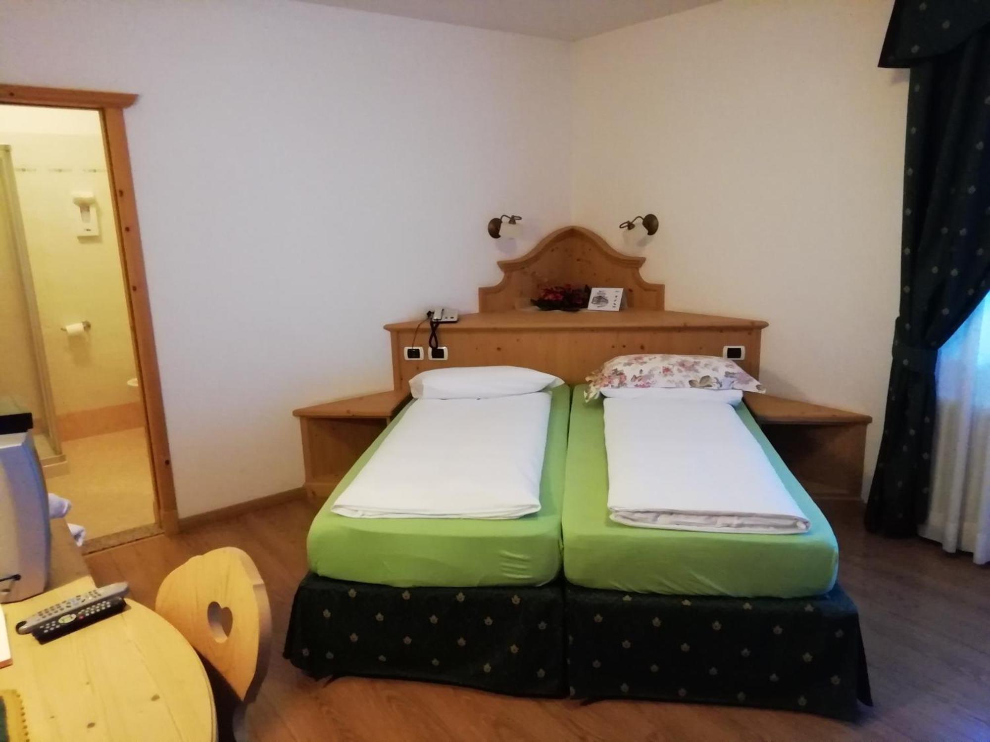 Hotel Camoscio Rocca Pietore Buitenkant foto